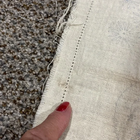 Vintage Christmas Ornaments Table Runner To Embroider And Crochet The Edge! - Picture 3 of 6